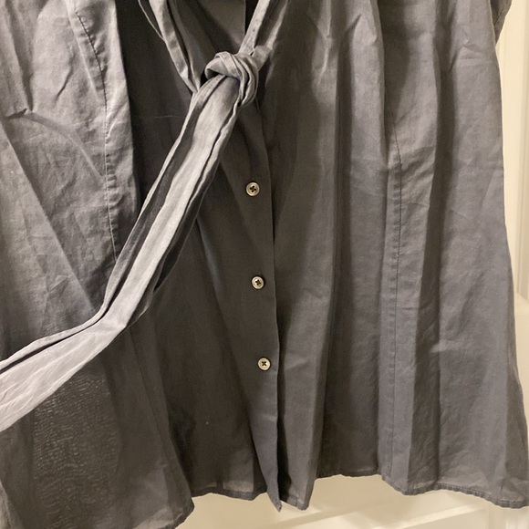 Calvin Klein blouse with front tie, size medium - Picture 6 of 9